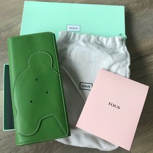 Tous leather green wallet